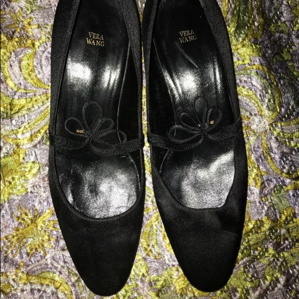 Vera Wang kitten heels